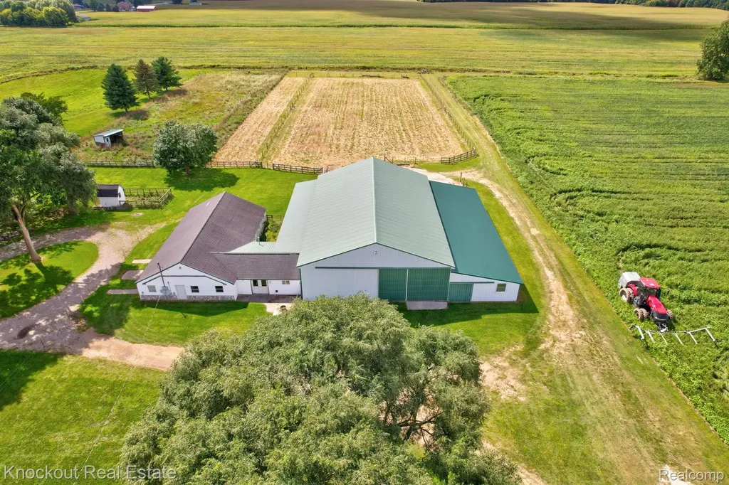 8424 Oak Road Millington Township MI 48746
