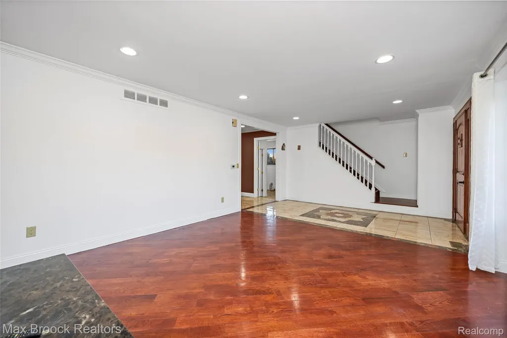 38327 Sleigh Drive Sterling Heights City MI 48310