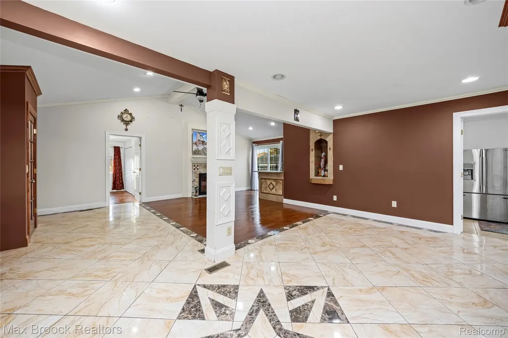 38327 Sleigh Drive Sterling Heights City MI 48310