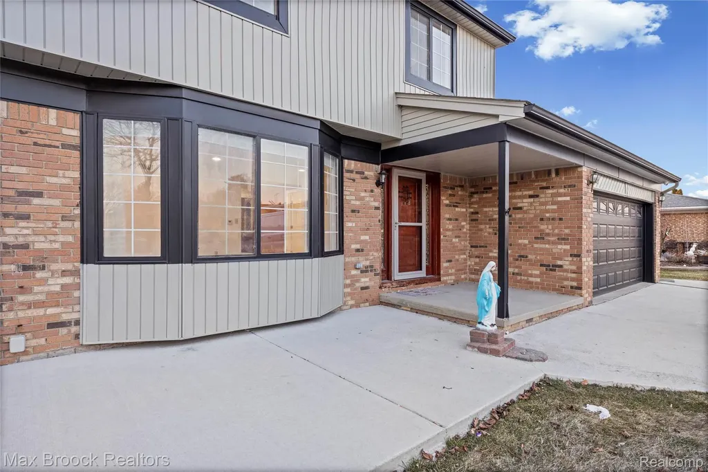 38327 Sleigh Drive Sterling Heights City MI 48310