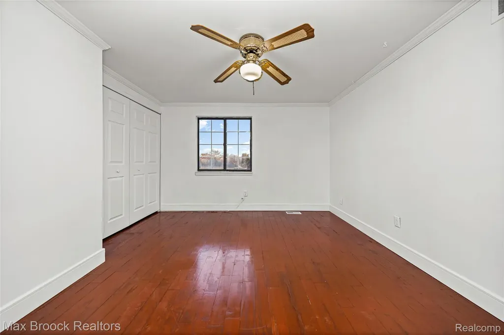 38327 Sleigh Drive Sterling Heights City MI 48310