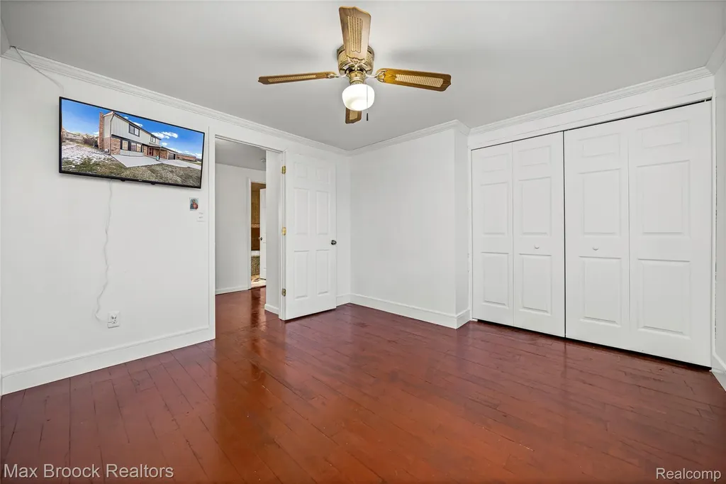 38327 Sleigh Drive Sterling Heights City MI 48310