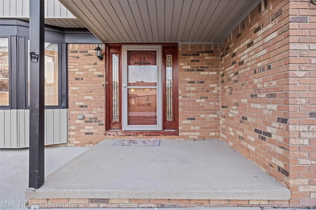 38327 Sleigh Drive Sterling Heights City MI 48310
