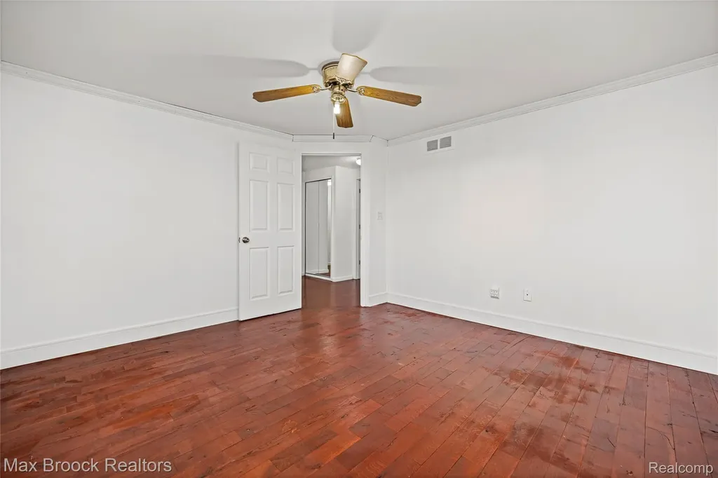 38327 Sleigh Drive Sterling Heights City MI 48310