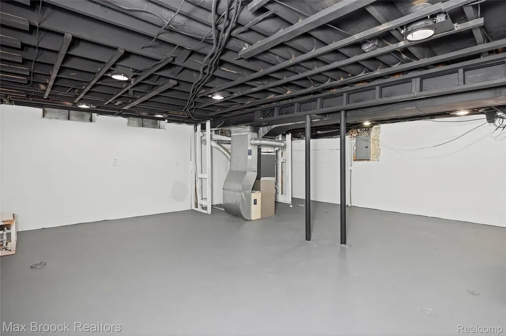 38327 Sleigh Drive Sterling Heights City MI 48310