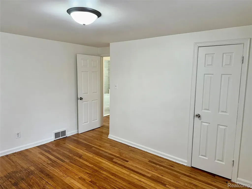 18500 Lindsay Street Detroit City MI 48235
