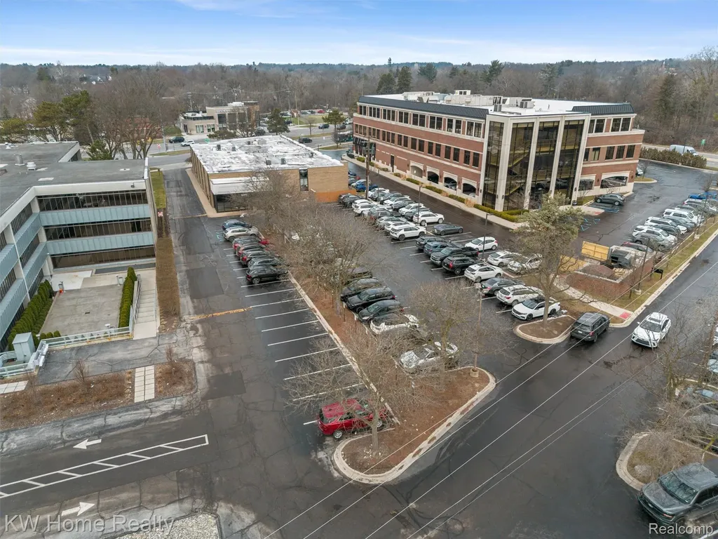 36880 Woodward Avenue Bloomfield Hills City MI 48304