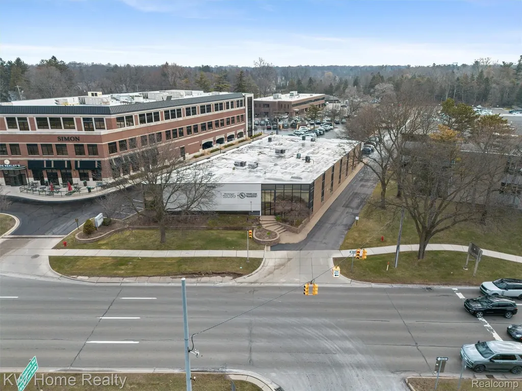 36880 Woodward Avenue Bloomfield Hills City MI 48304
