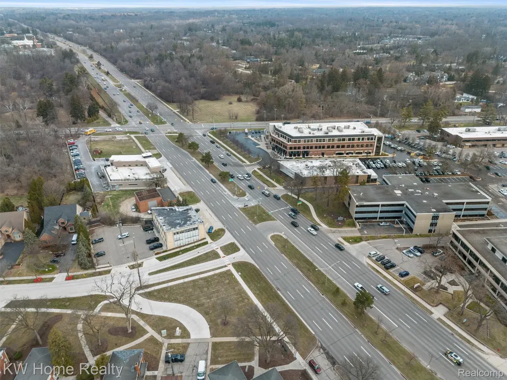 36880 Woodward Avenue Bloomfield Hills City MI 48304