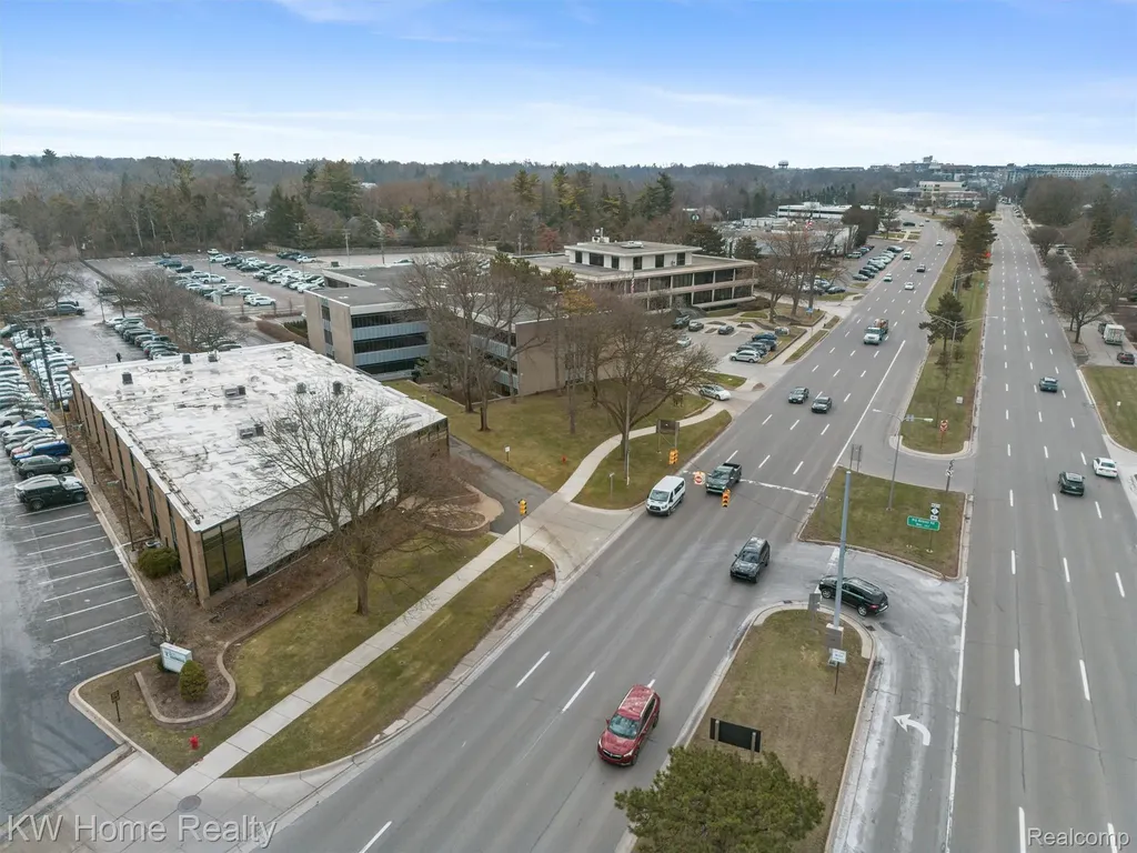 36880 Woodward Avenue Bloomfield Hills City MI 48304