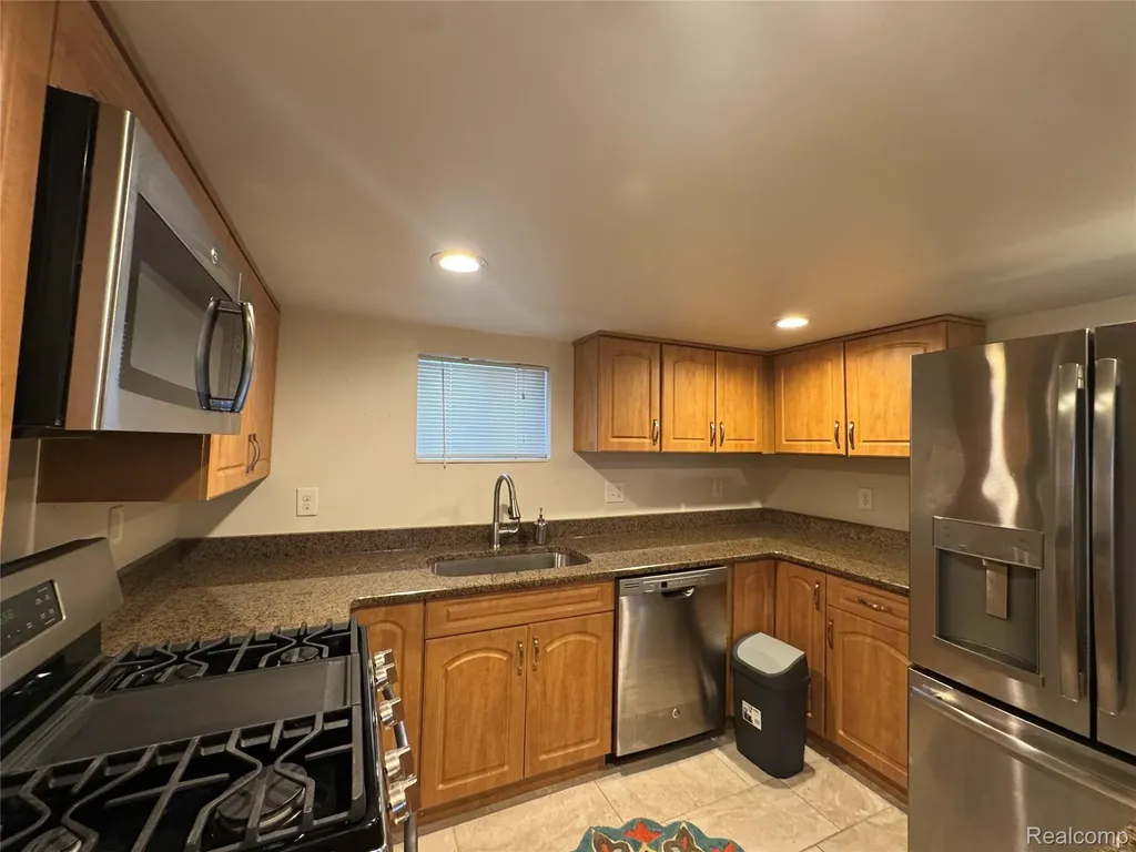 6438 Barrie Street Dearborn City MI 48126