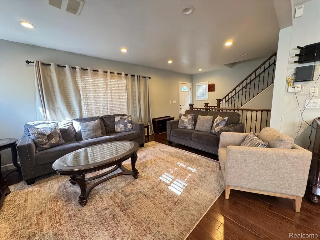 6438 Barrie Street Dearborn City MI 48126