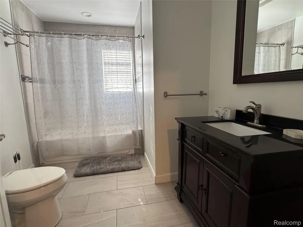 6438 Barrie Street Dearborn City MI 48126