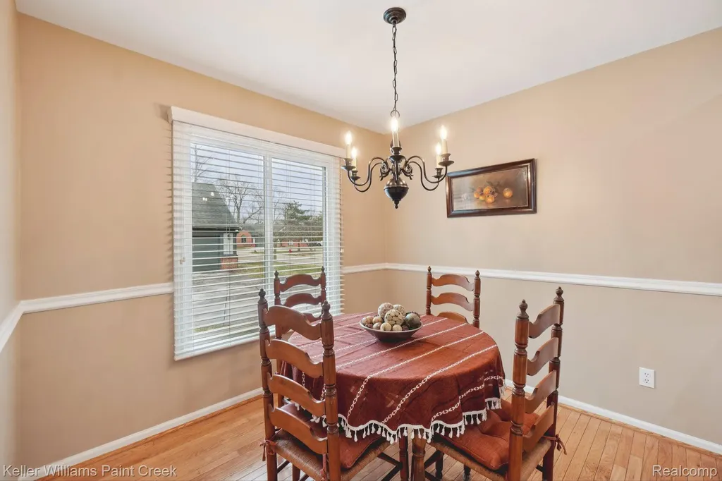 2799 Lochmoor Boulevard Orion Charter Township MI 48360