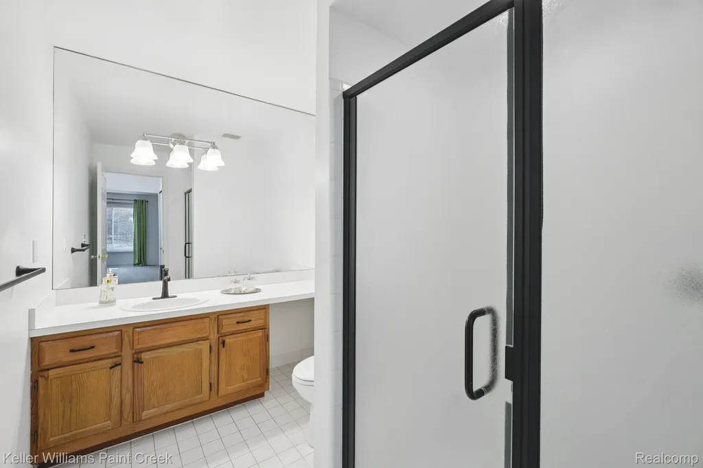 2799 Lochmoor Boulevard Orion Charter Township MI 48360