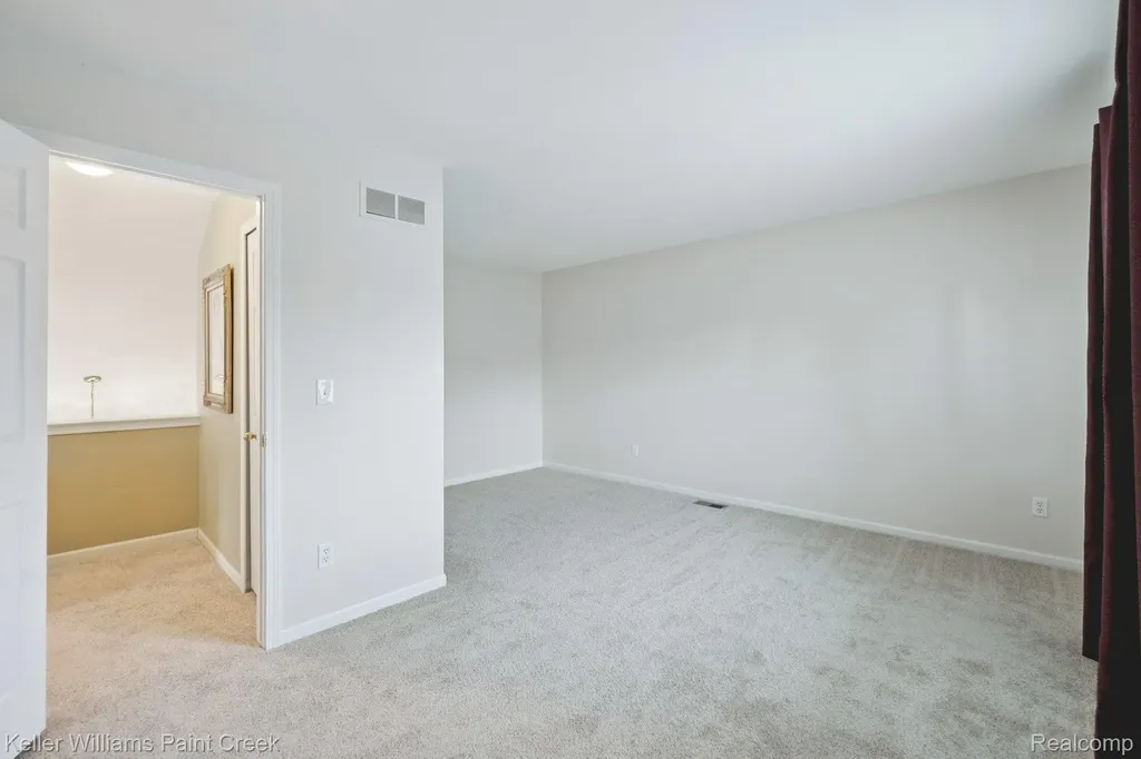 2799 Lochmoor Boulevard Orion Charter Township MI 48360