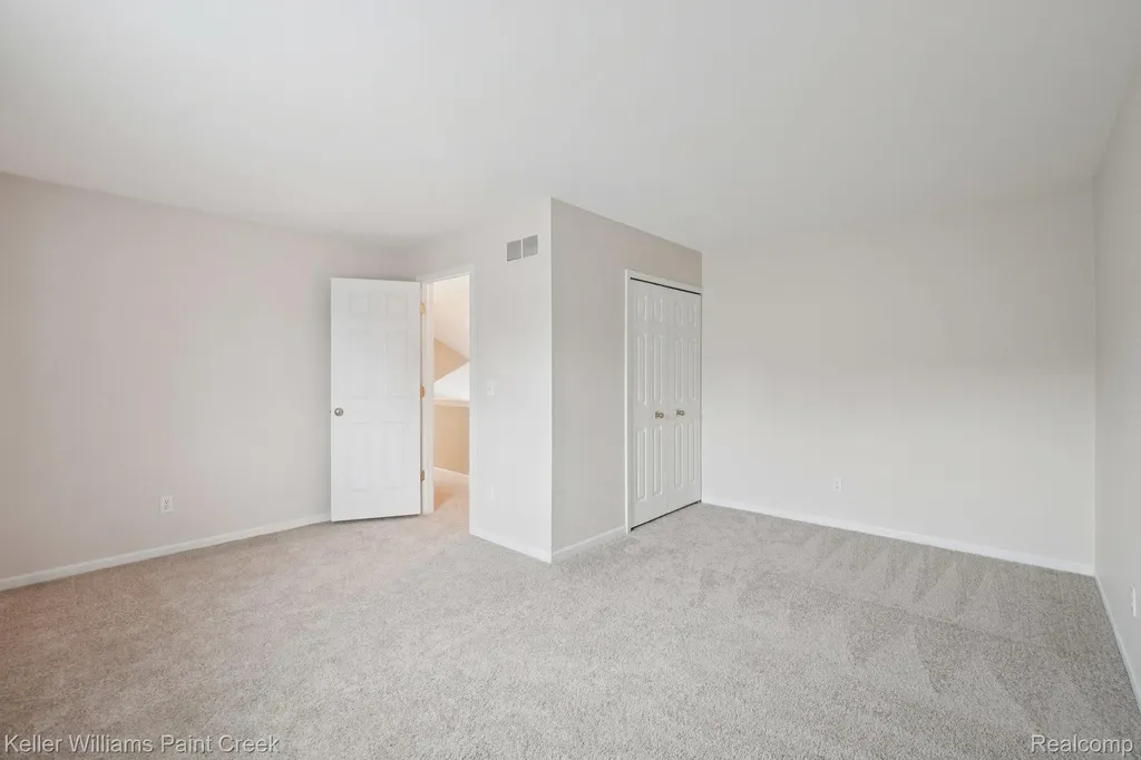2799 Lochmoor Boulevard Orion Charter Township MI 48360