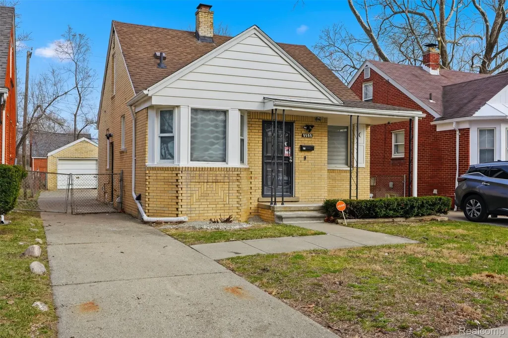 9586 Beaverland Detroit City MI 48239