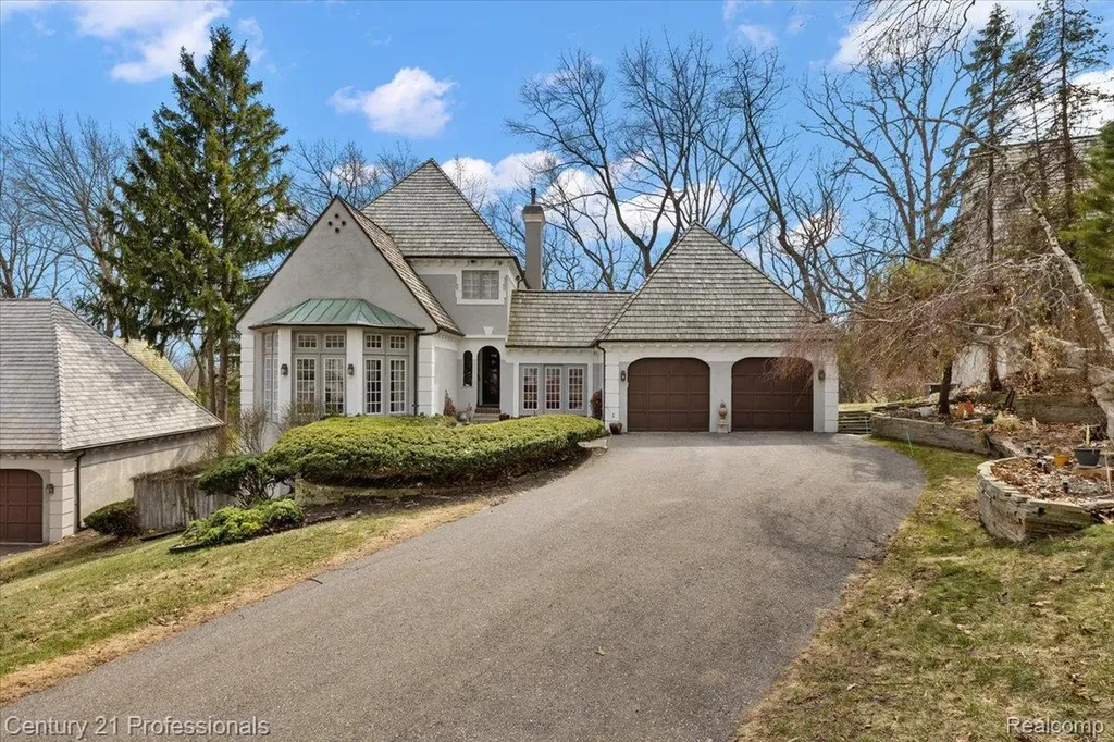 5423 Bristol Parke Drive Independence Charter Township MI 48348