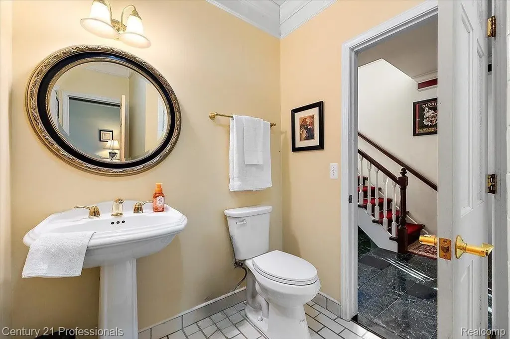5423 Bristol Parke Drive Independence Charter Township MI 48348