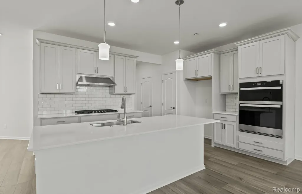 5574 East Spaniel Drive Pittsfield Charter Township MI 48108