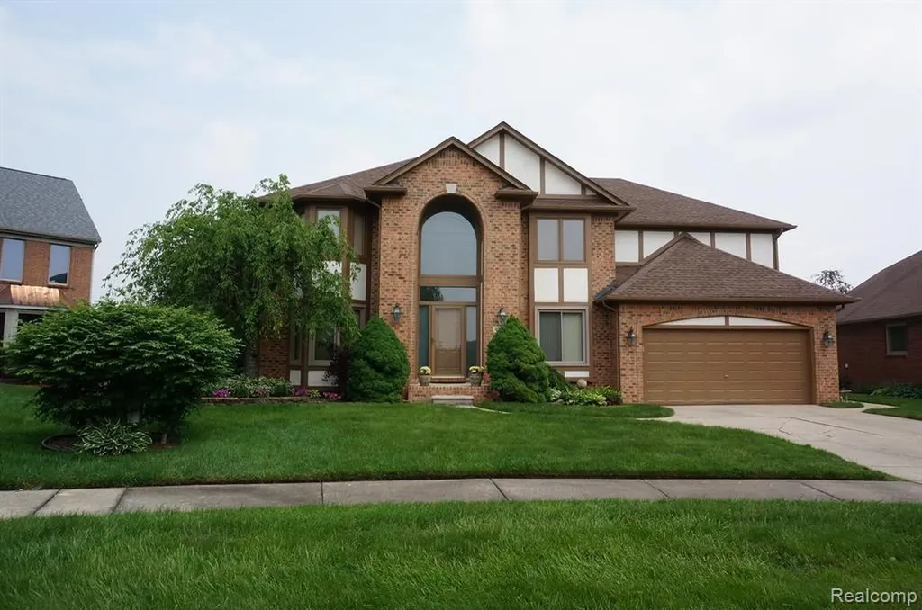 49954 Willowood Drive Macomb Township MI 48044