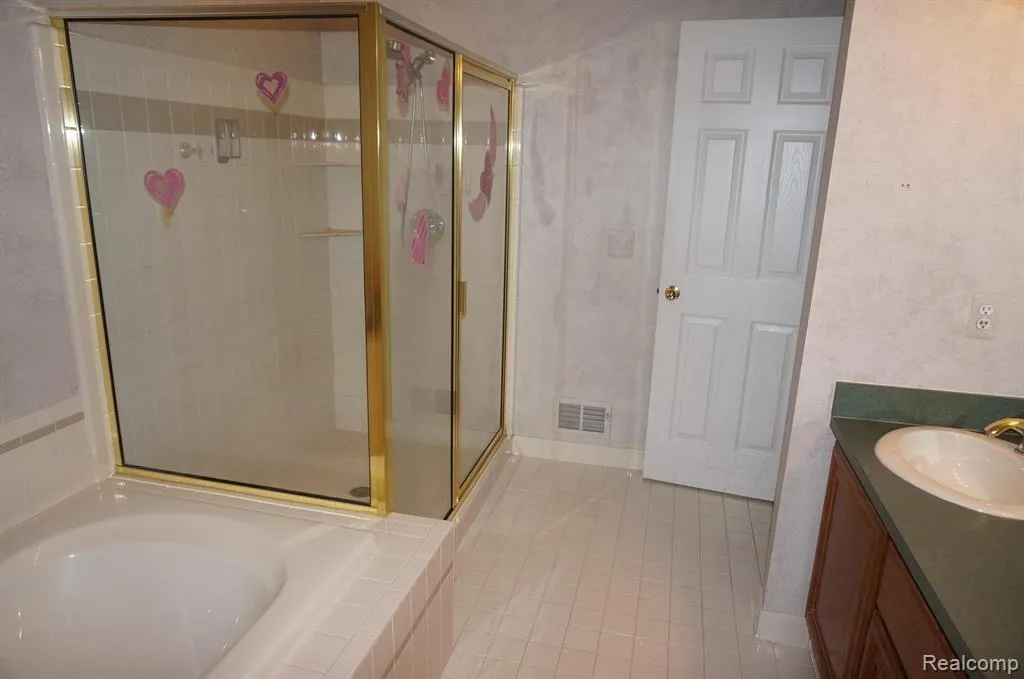 49954 Willowood Drive Macomb Township MI 48044
