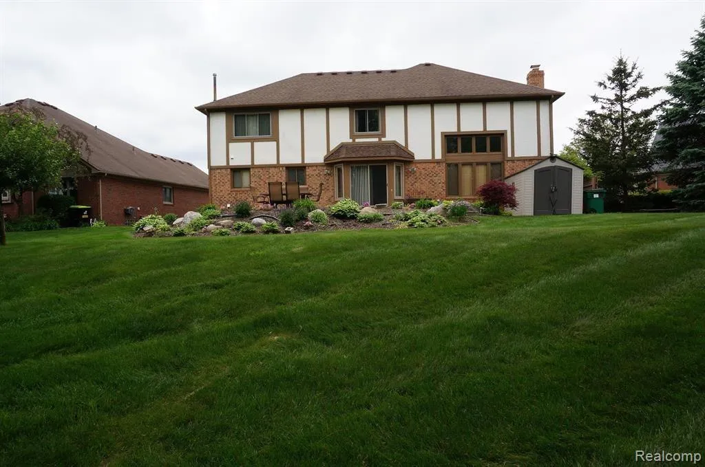 49954 Willowood Drive Macomb Township MI 48044