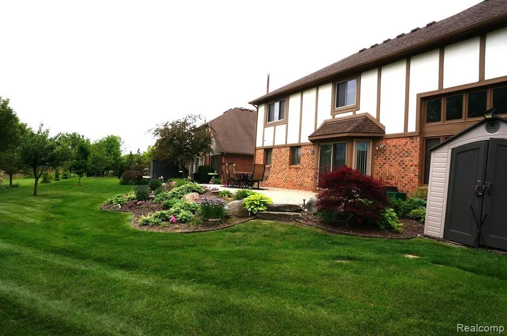 49954 Willowood Drive Macomb Township MI 48044