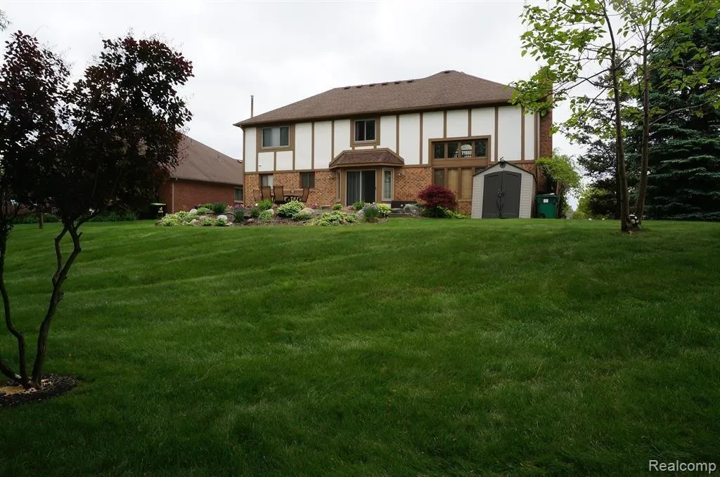 49954 Willowood Drive Macomb Township MI 48044