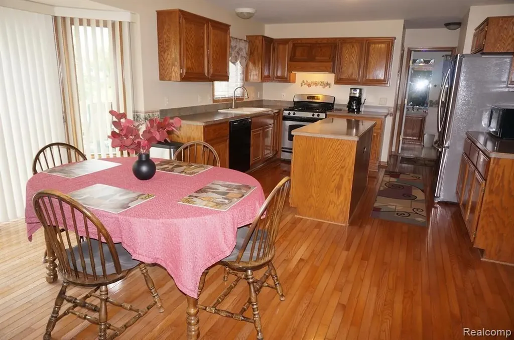 49954 Willowood Drive Macomb Township MI 48044