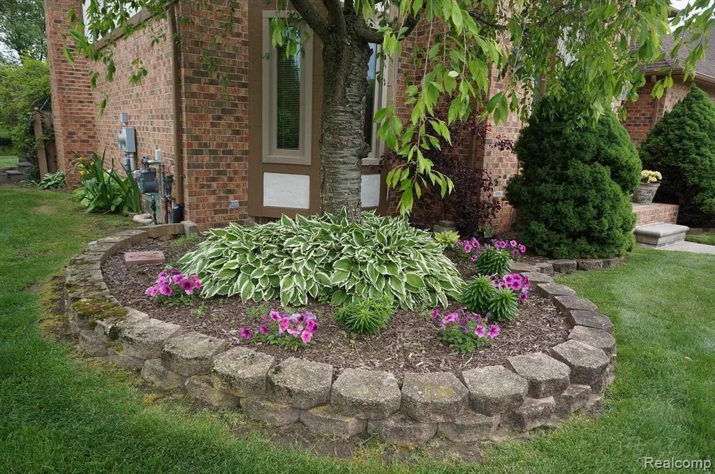 49954 Willowood Drive Macomb Township MI 48044
