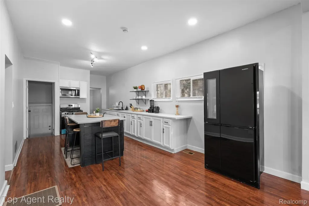 16602 Monica Street Detroit City MI 48221