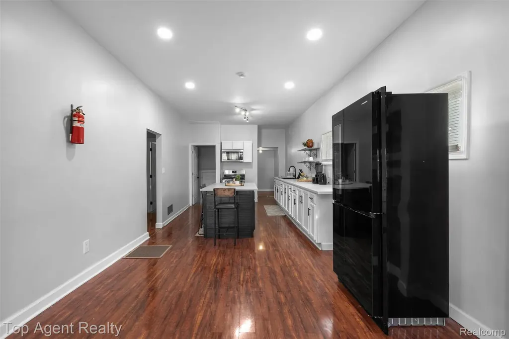 16602 Monica Street Detroit City MI 48221