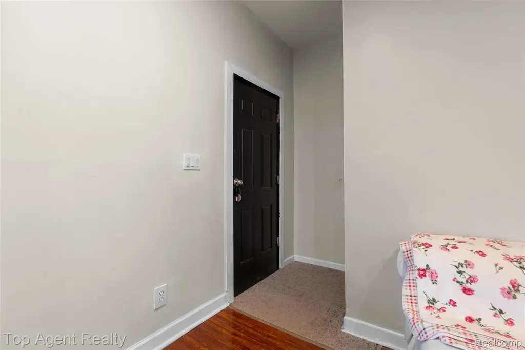 16602 Monica Street Detroit City MI 48221