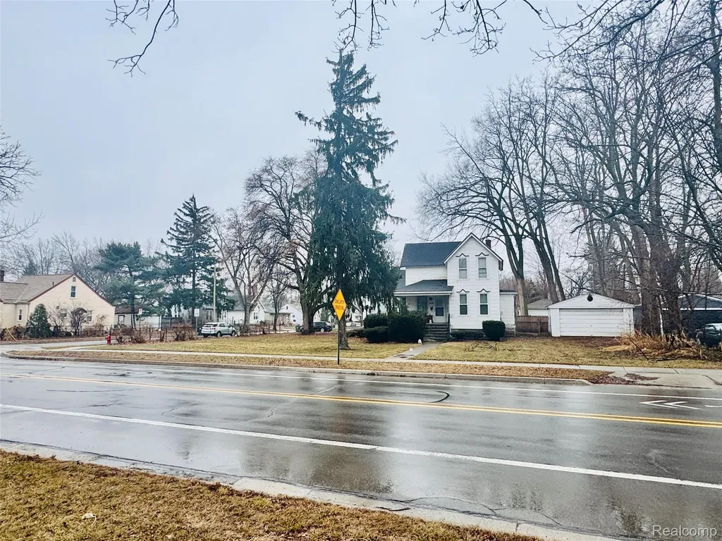 1418 E Lincoln Avenue Royal Oak City MI 48067