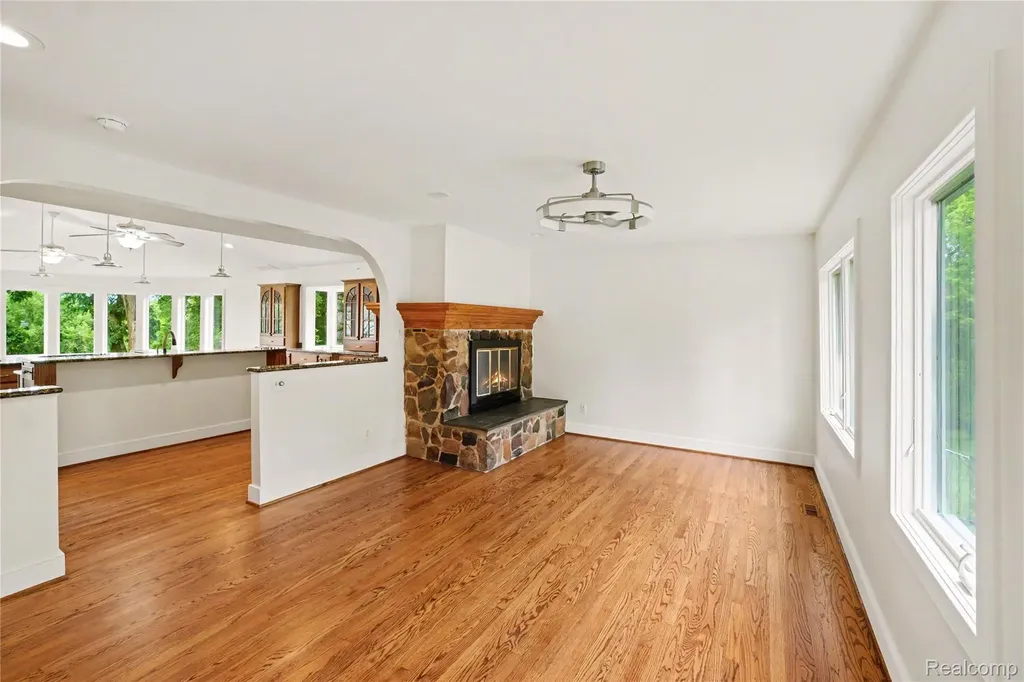 3556 E Dryden Road Dryden Township MI 48455