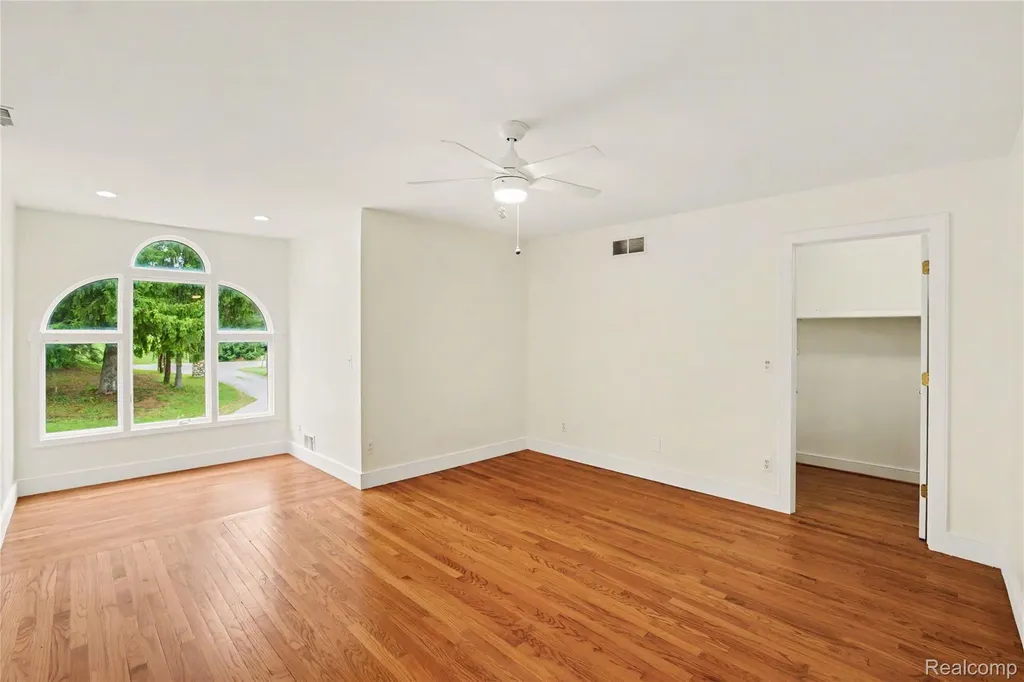 3556 E Dryden Road Dryden Township MI 48455