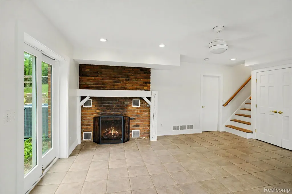 3556 E Dryden Road Dryden Township MI 48455