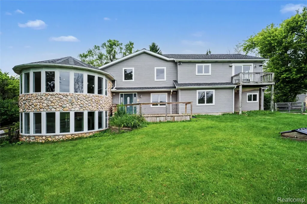 3556 E Dryden Road Dryden Township MI 48455
