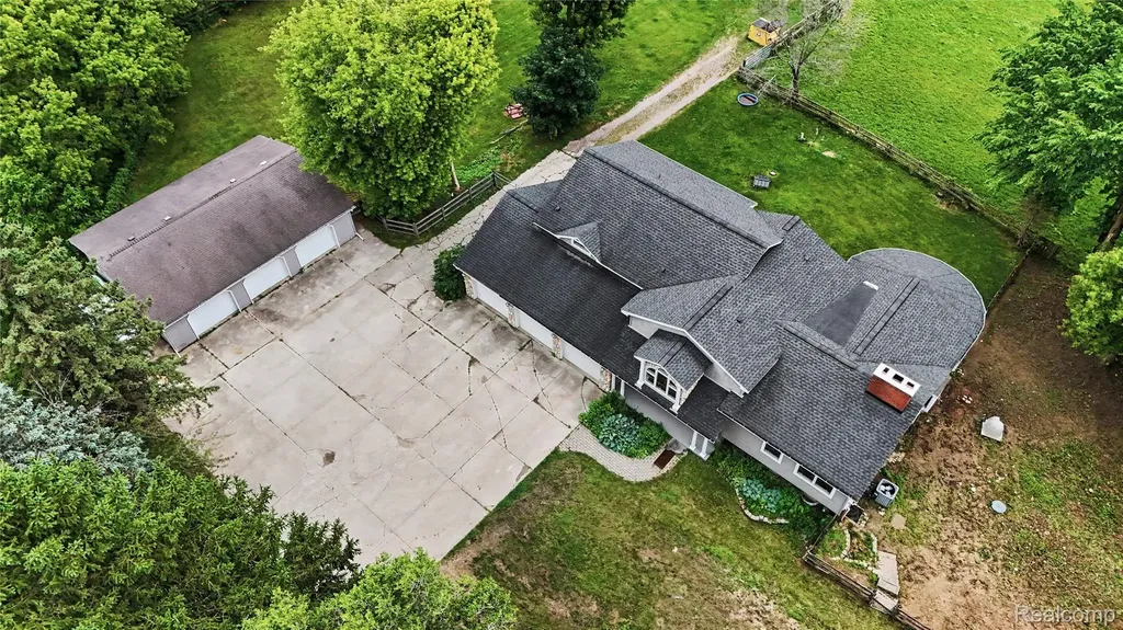 3556 E Dryden Road Dryden Township MI 48455