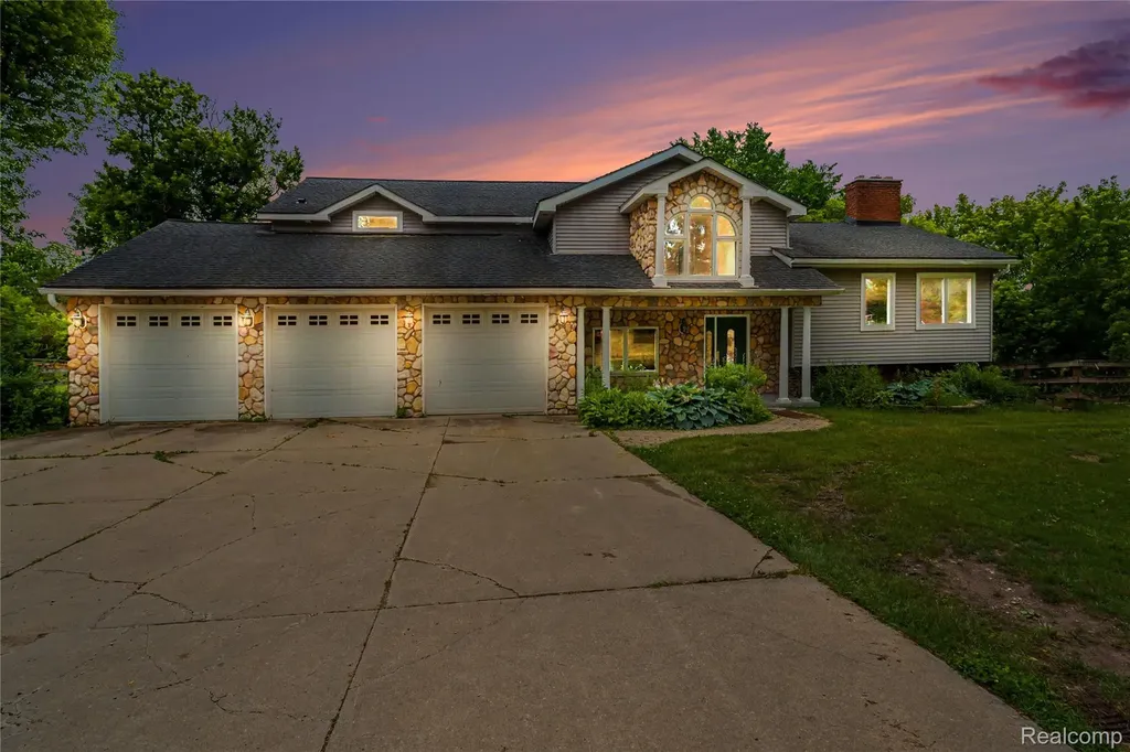 3556 E Dryden Road Dryden Township MI 48455