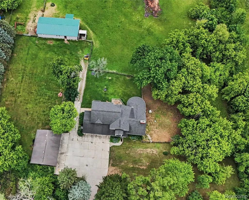 3556 E Dryden Road Dryden Township MI 48455