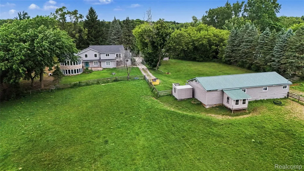 3556 E Dryden Road Dryden Township MI 48455