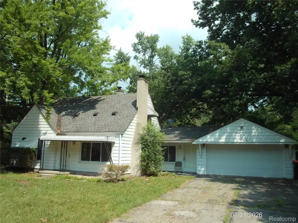 20620 Westhampton Avenue Southfield City MI 48075