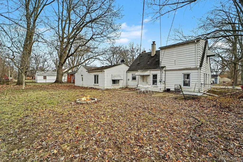 20620 Westhampton Avenue Southfield City MI 48075