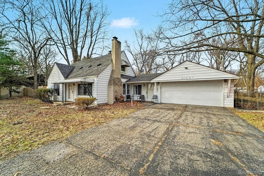 20620 Westhampton Avenue Southfield City MI 48075