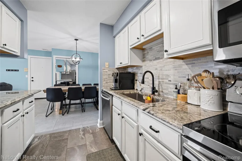 45750 Prairiegrass Court Van Buren Charter Township MI 48111