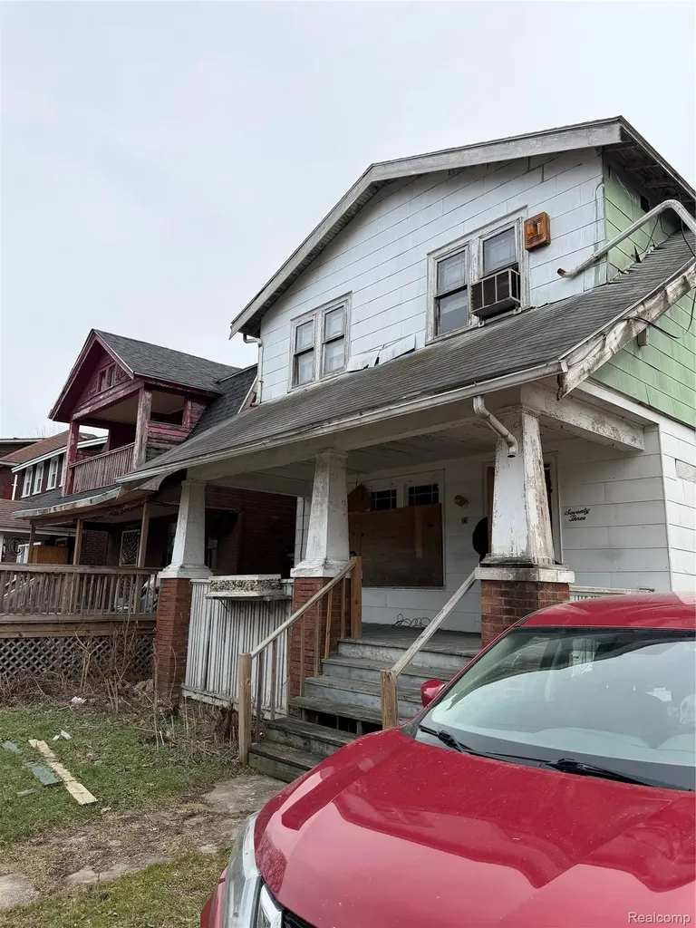 73 Grove Street Highland Park City MI 48203