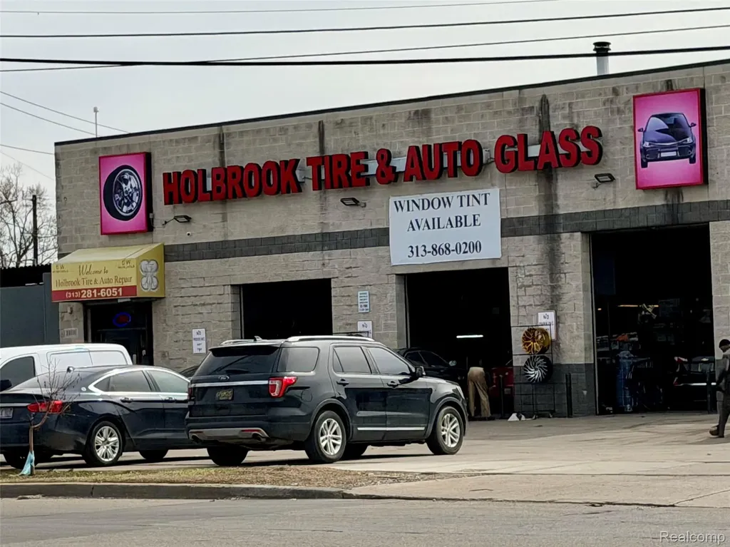 73 Grove Street Highland Park City MI 48203